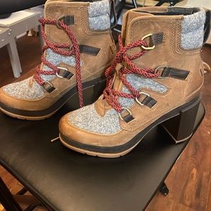 Women’s Sorel Size 6